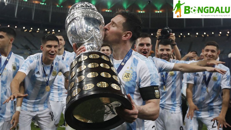 Lionel Messi gánh vách trọng trách đội tuyển Argentina